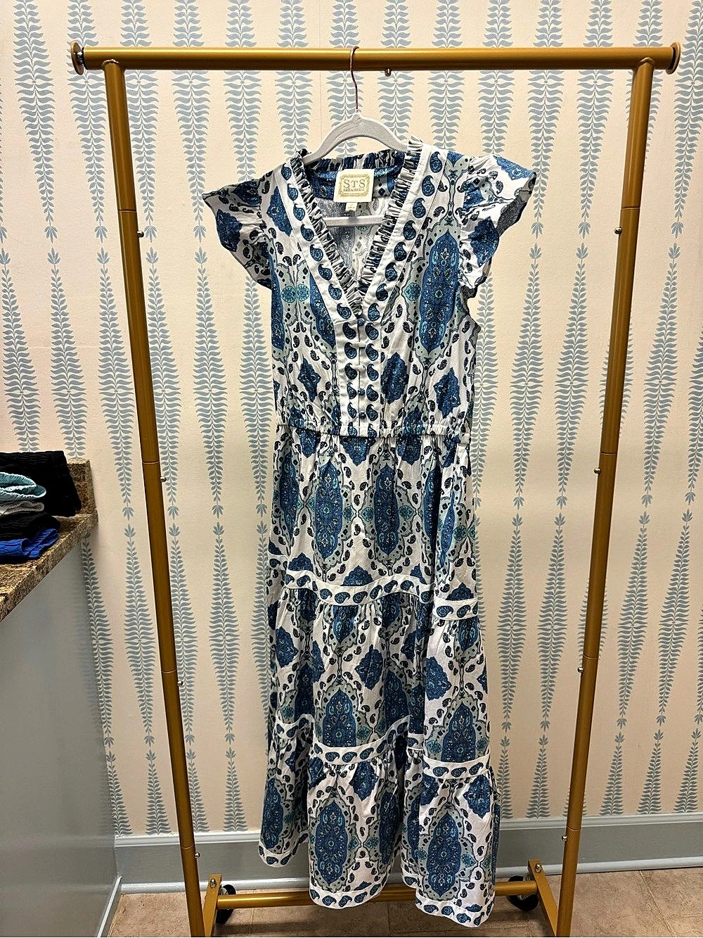 STS Blue Paisley Maxi Dress in Blue & White Size XS